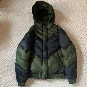 Perfect Moment Black and Green Puffer Coat/Ski Jacket Size XS
